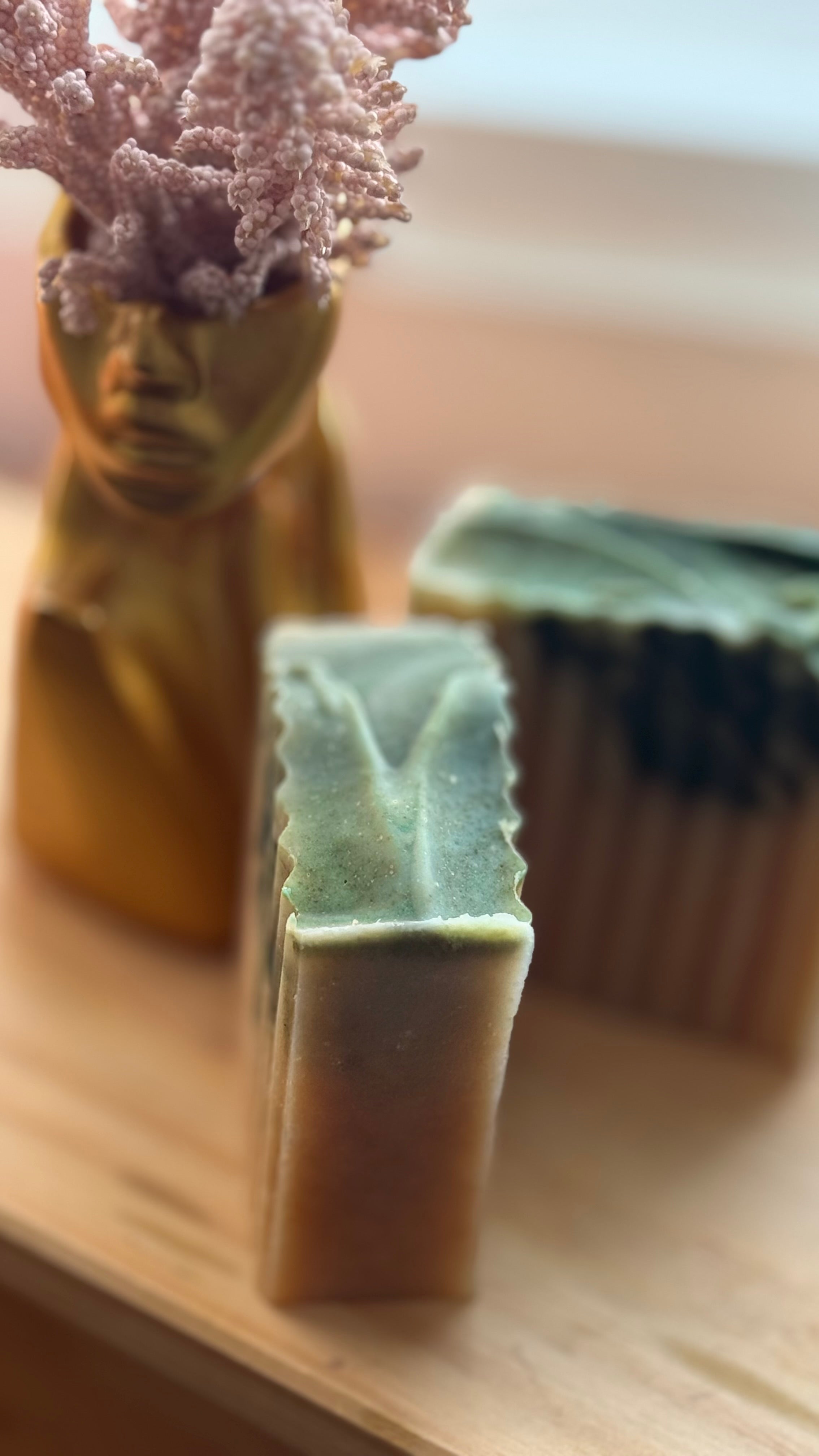 Manuka Honey, Oregano & China