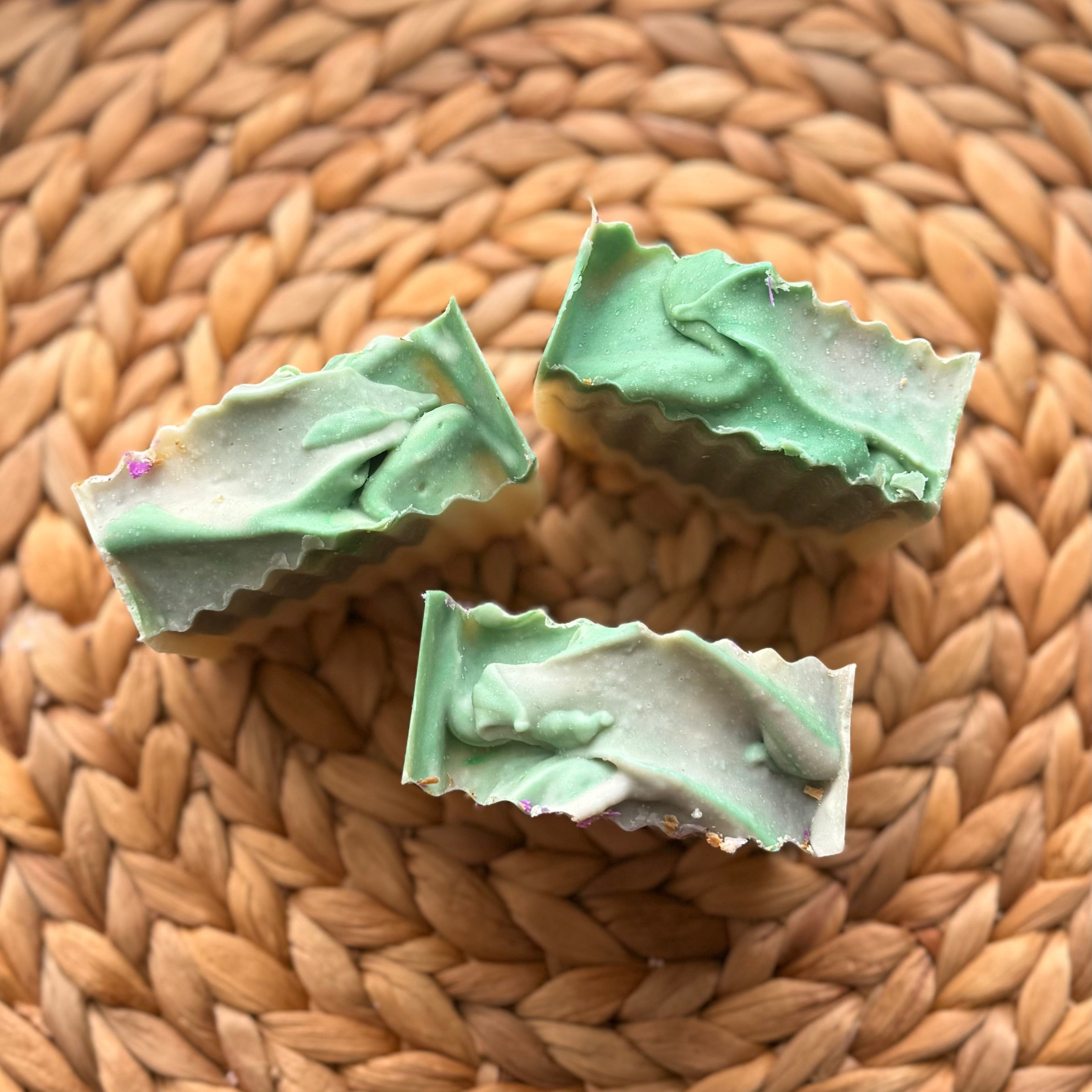 Spearmint , Mint, Pine & Lemon